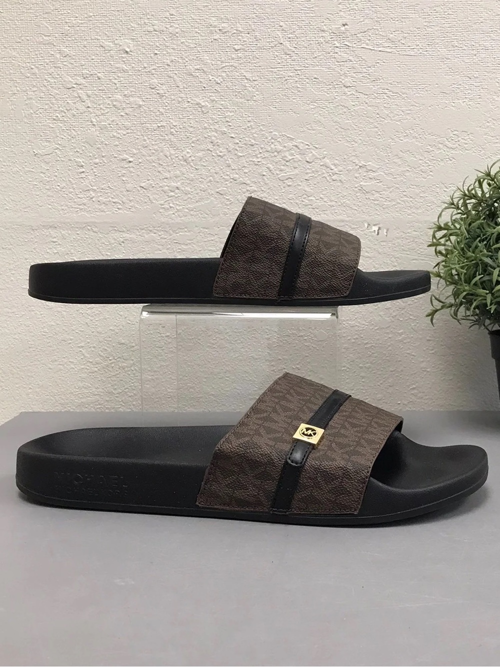 Michael Kors Jadie Slide Sandals - New - Size 10